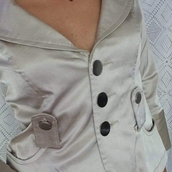 Coco & Tashi Short Blazer - Picture 11 of 12